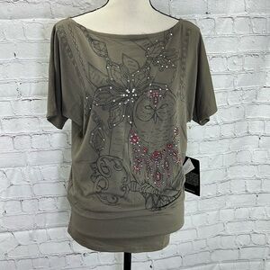 ⭐️Konquest Key by key closet Los Angeles rhinestone owl t-shirt NWT size small